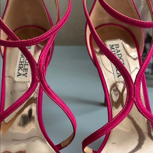 Badgley Mischka Fuchsia Embellished Heels - Picture 3 of 13